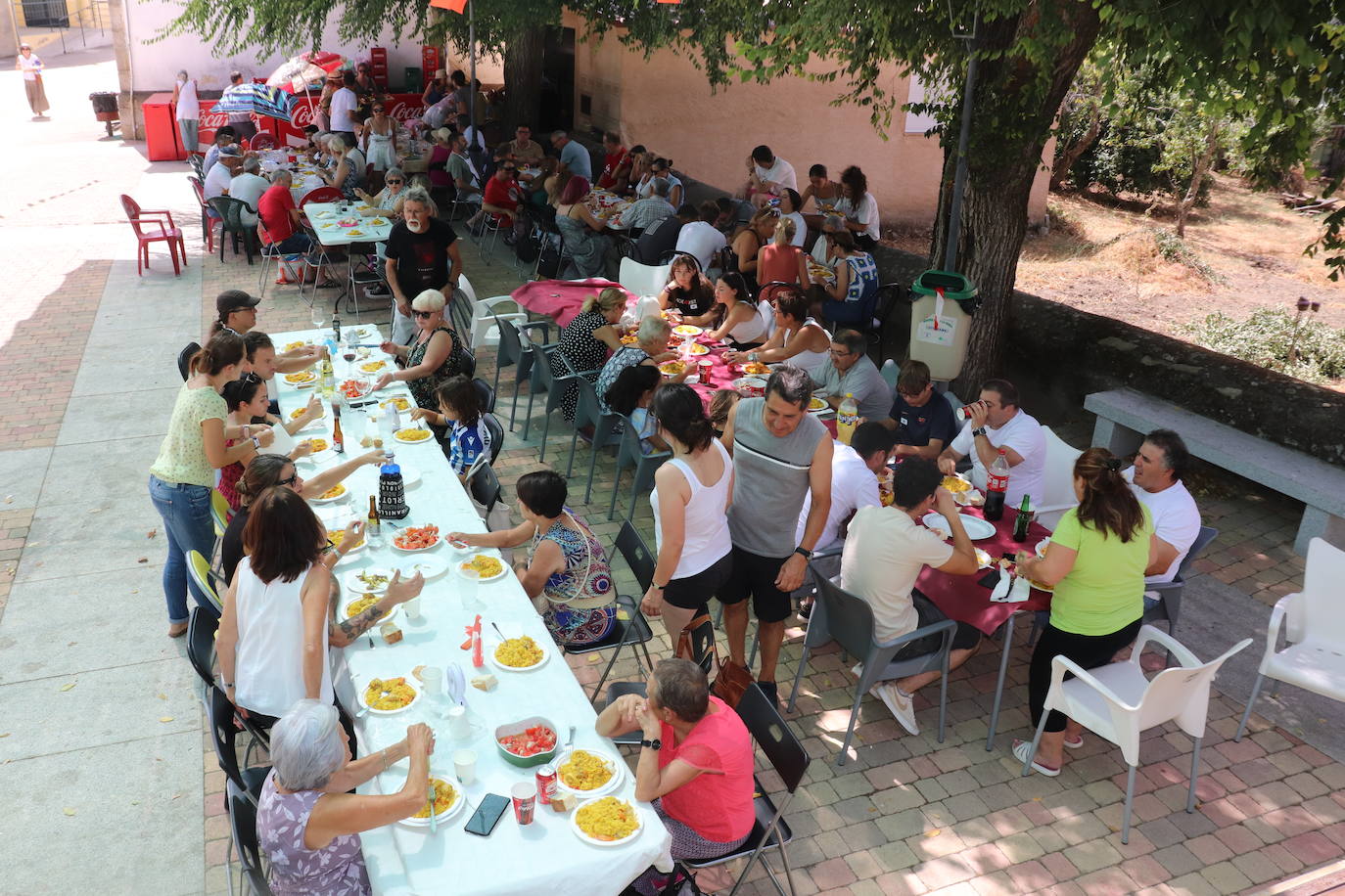 Molinillo disfruta de su paella y de su abuelo centenario