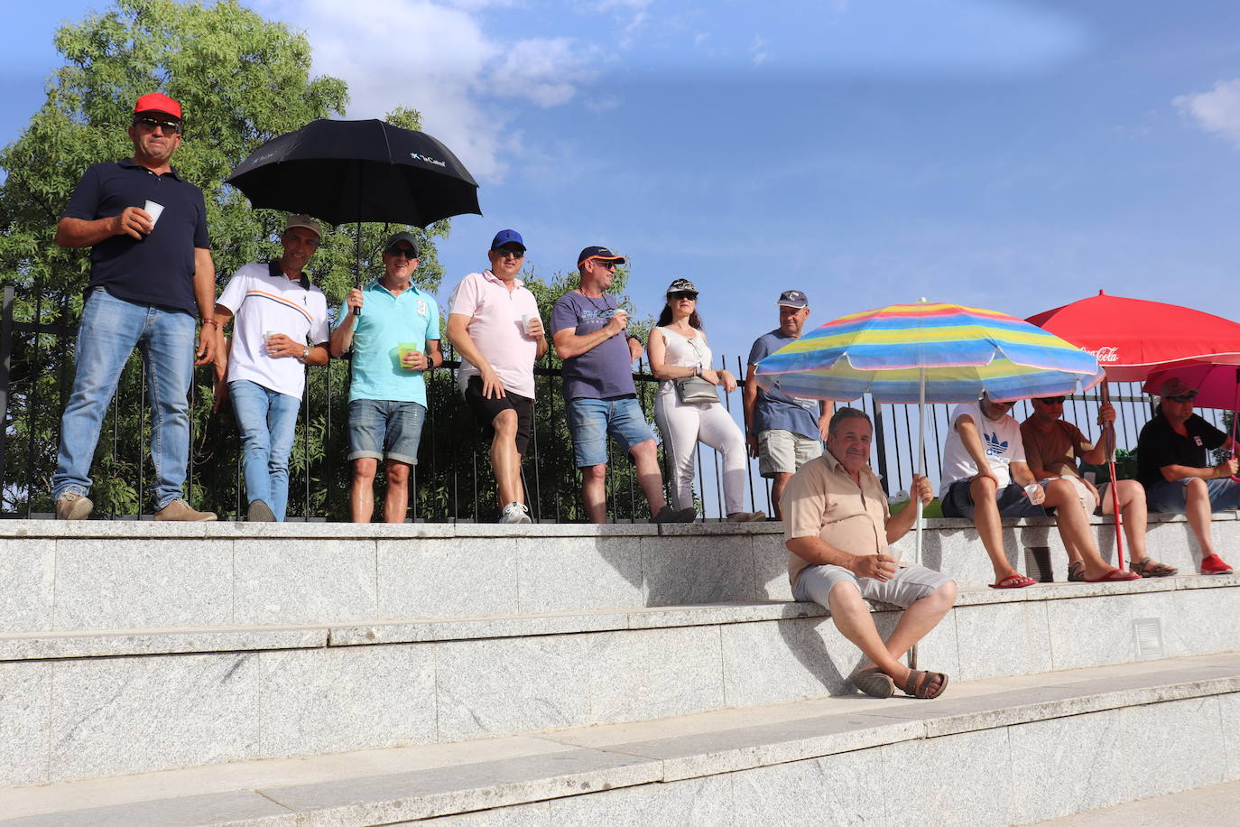 Peñas y toros, animada tarde festiva en el coso de Los Santos