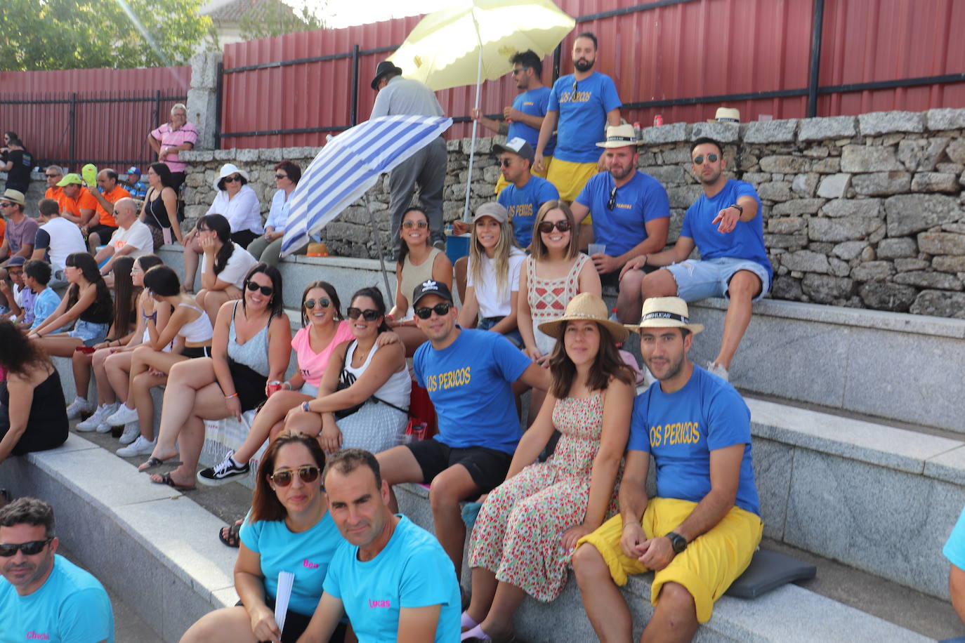 Peñas y toros, animada tarde festiva en el coso de Los Santos