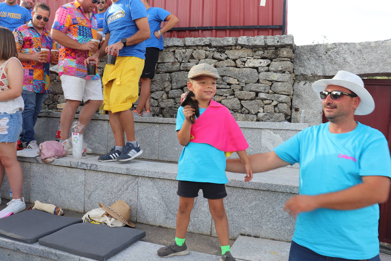 Peñas y toros, animada tarde festiva en el coso de Los Santos