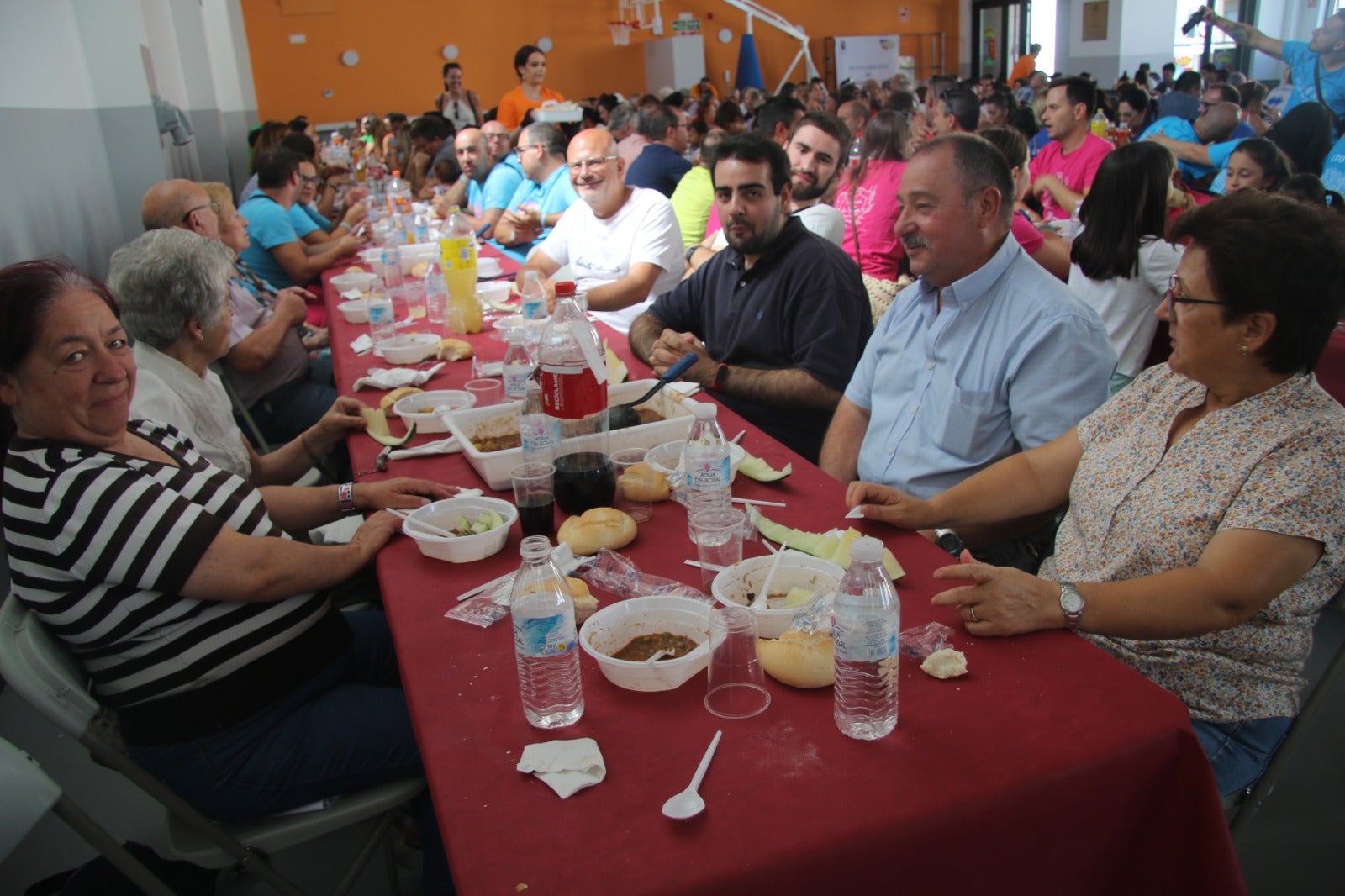 Villares degusta 800 raciones de caldereta