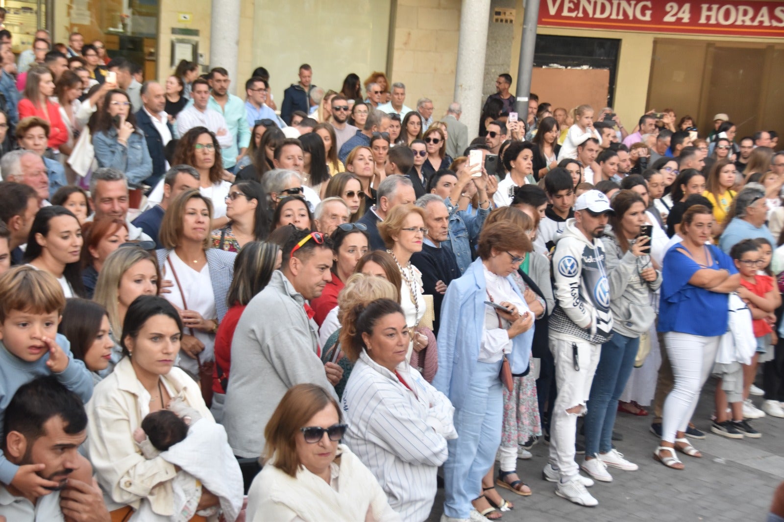 Alba arropa a Santa Teresa en su vuelta a clausura hasta octubre