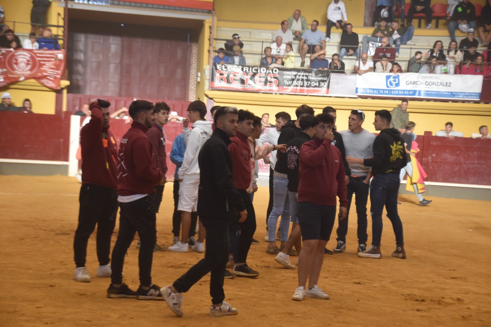 Chocolatada y encierro para abrir el día festivo en Alba de Tormes