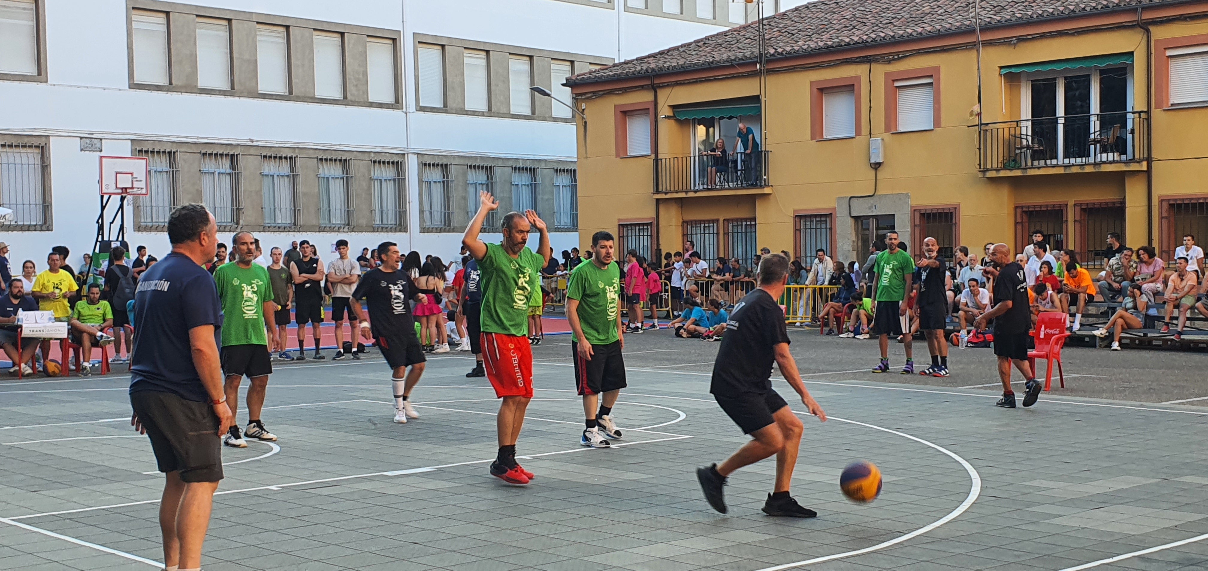 Intensa jornada de baloncesto en Béjar