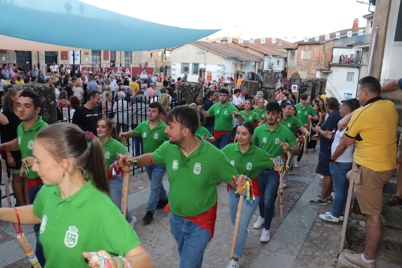 Las vísperas de San Agustín llenan Santibáñez de la Sierra