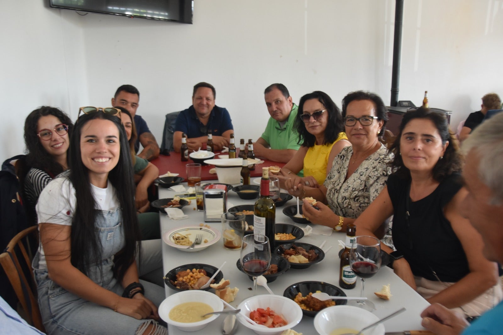 Martinamor remata sus fiestas con un gran cocido de hermandad