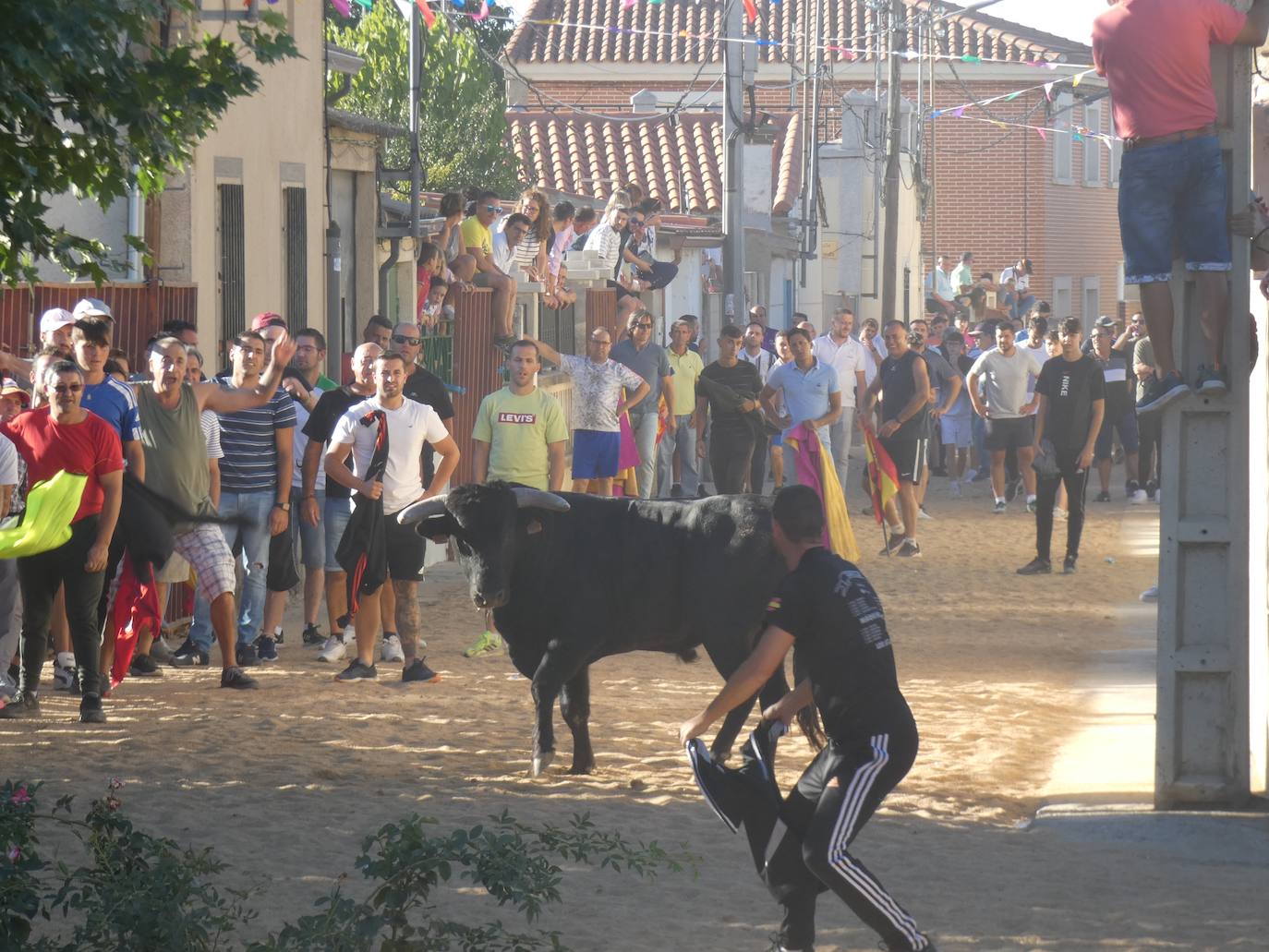 Multitudinario segundo encierro en Villaflores