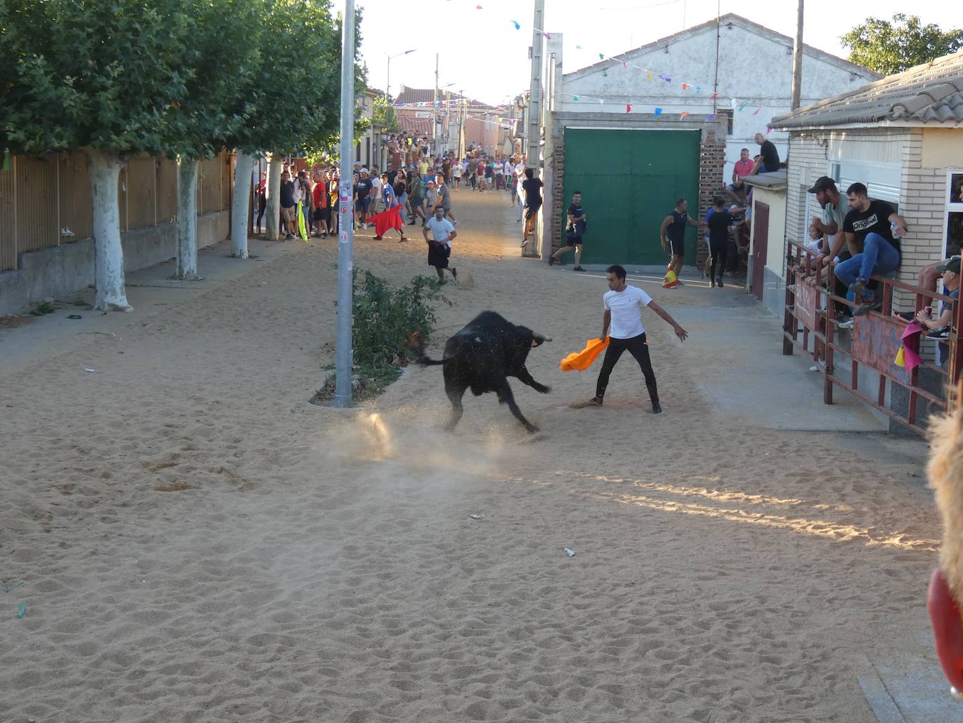 Multitudinario segundo encierro en Villaflores