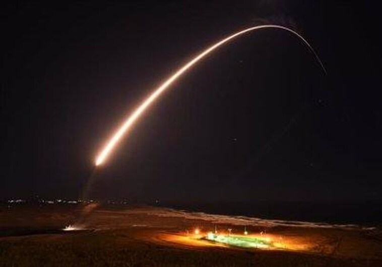 Estados Unidos demuestra la efectividad de sus fuerzas nucleares con el lanzamiento de un misil intercontinental