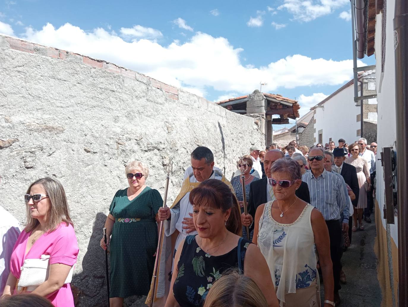 Gallegos de Solmirón no falla a la Virgen de Gracia Carrero