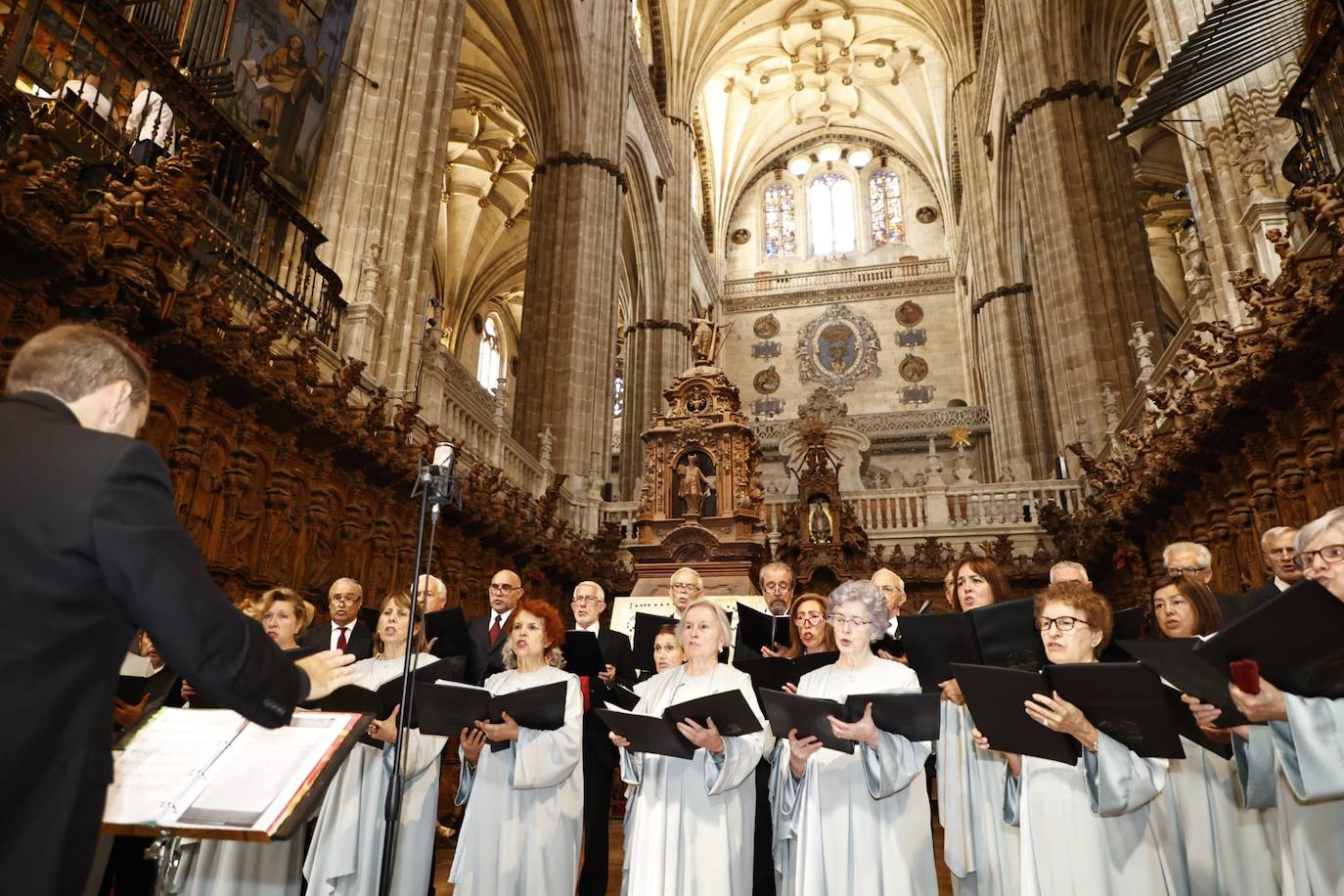 La Catedral acoge la tradicional misa en honor a la Virgen de la Vega