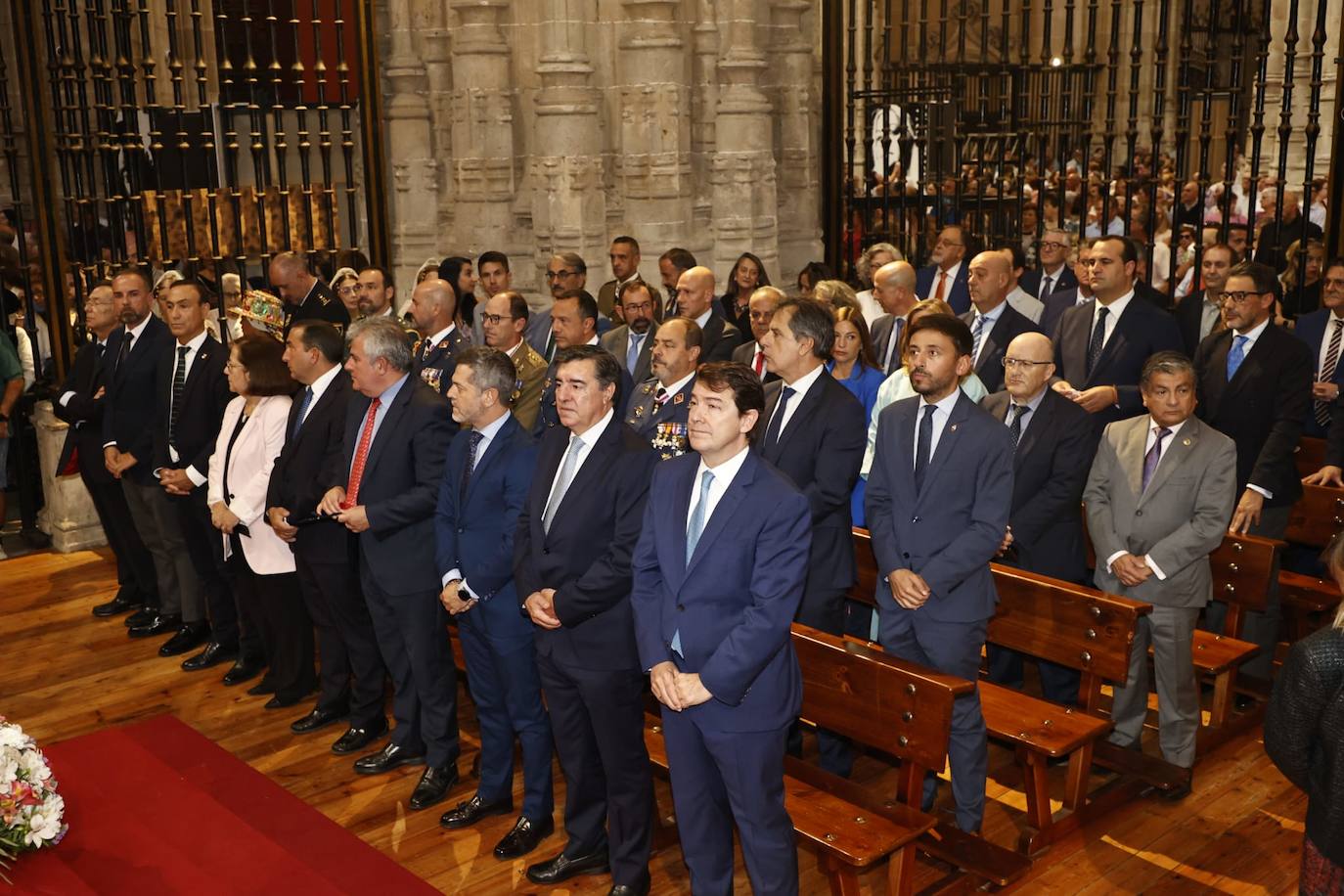 La Catedral acoge la tradicional misa en honor a la Virgen de la Vega