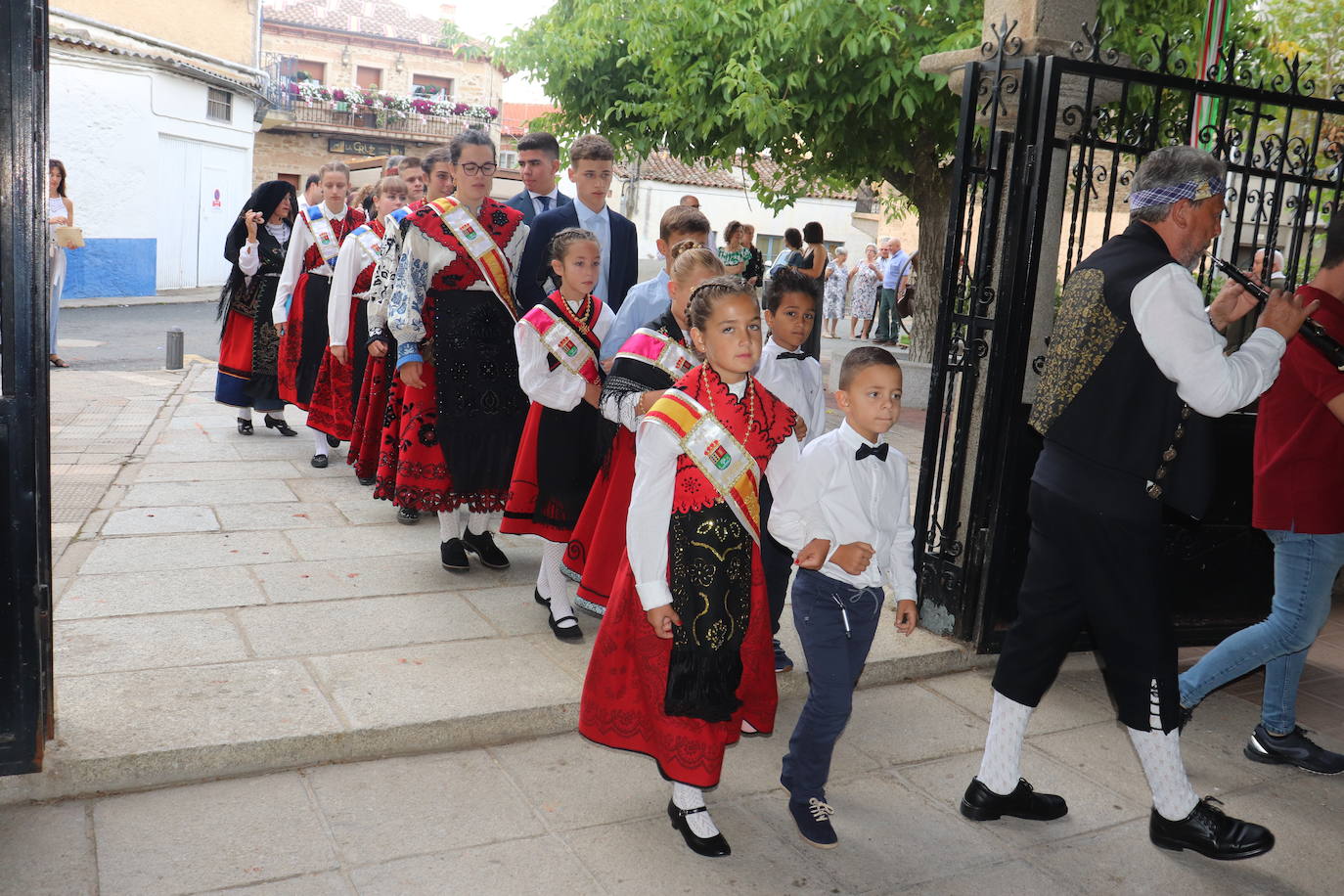 La fiesta no para en Cespedosa de Tormes