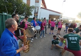 Alborada por el pueblo con la charanga 'El Tinglao'