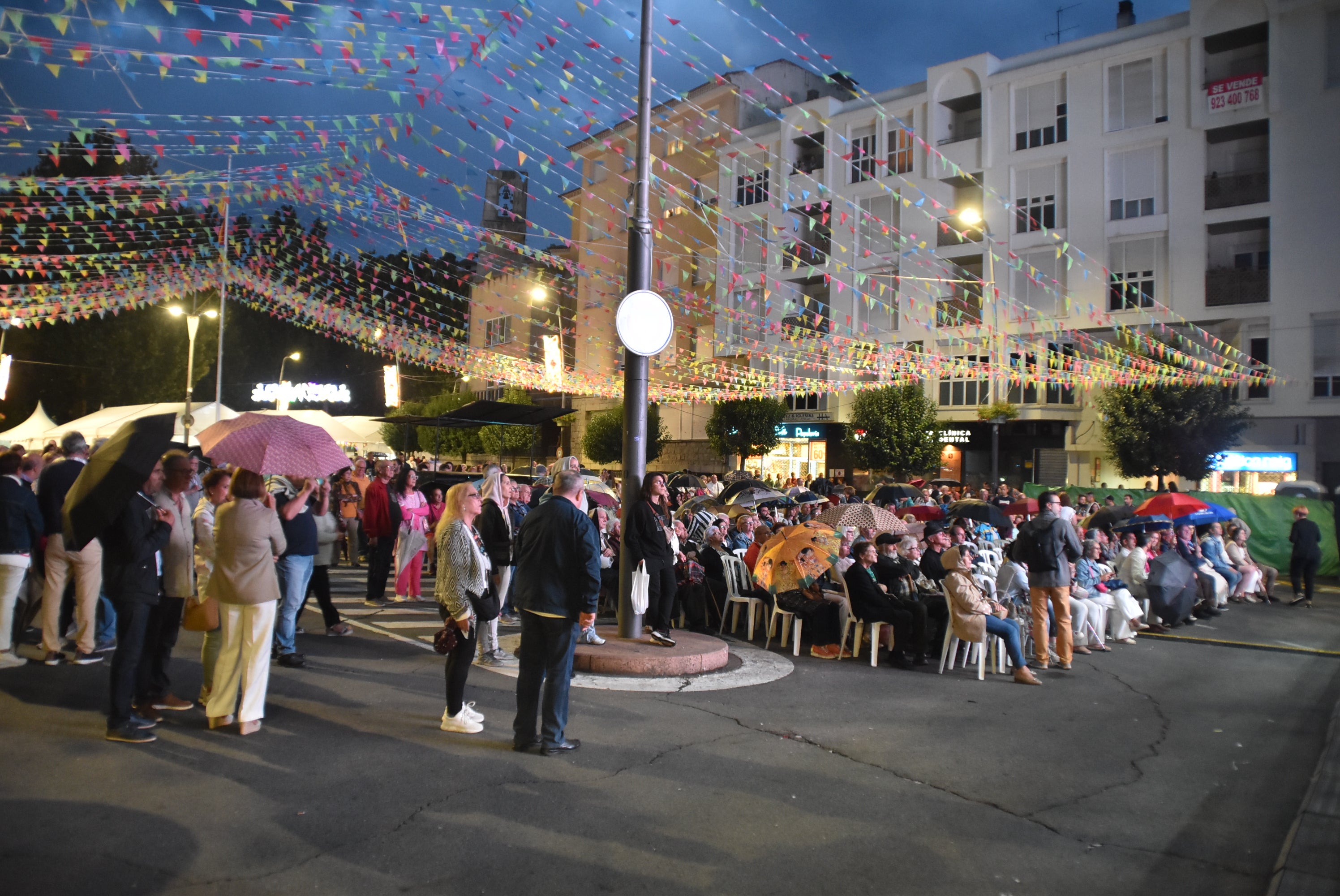 El violinista Javi Lin triunfa en la noche de Béjar