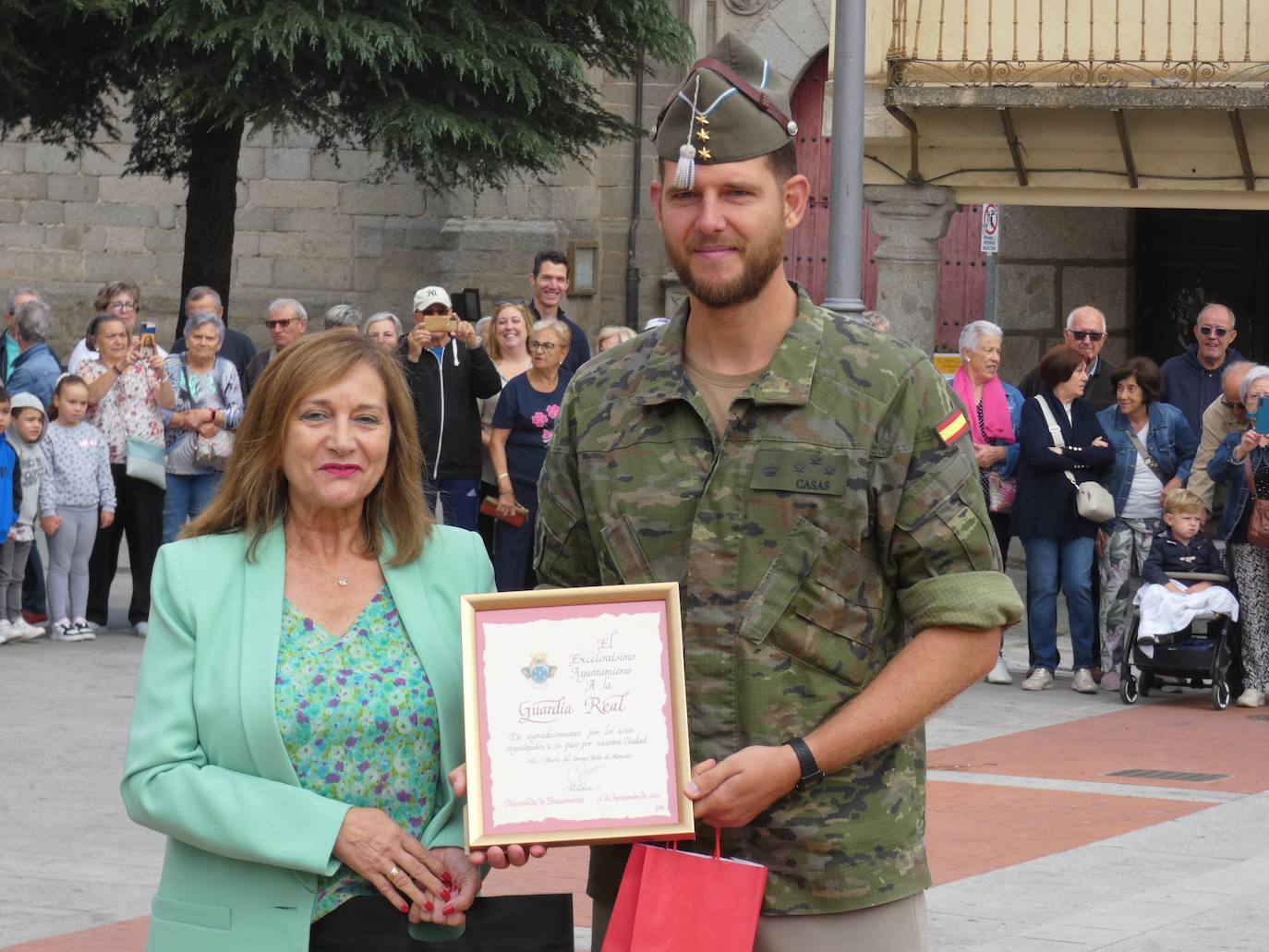 Peñaranda acoge con agradecimiento la visita de la Guardia Real