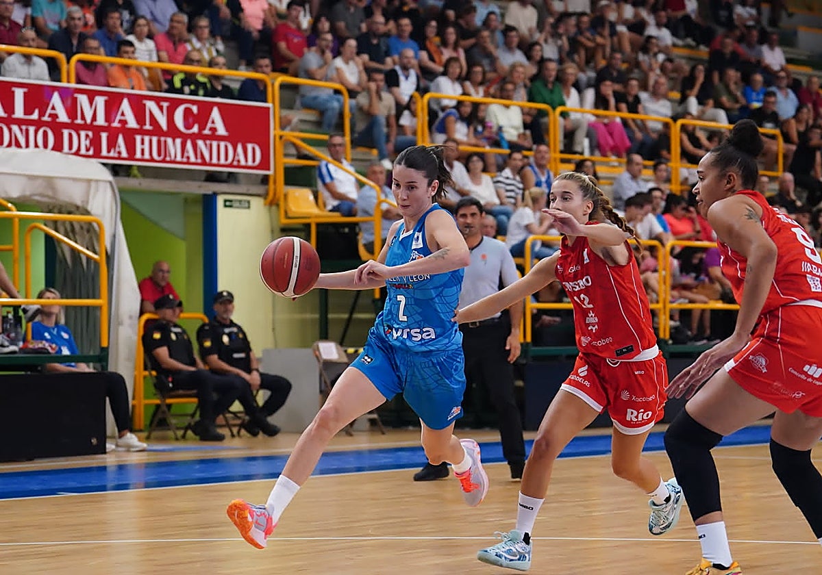 Çakir, en una acción en ataque en la primera mitad.