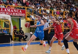 Çakir, en una acción en ataque en la primera mitad.