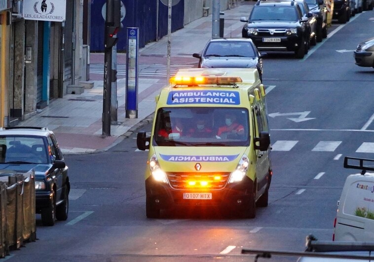 Herido el conductor de un patinete eléctrico en un accidente en la plaza de España
