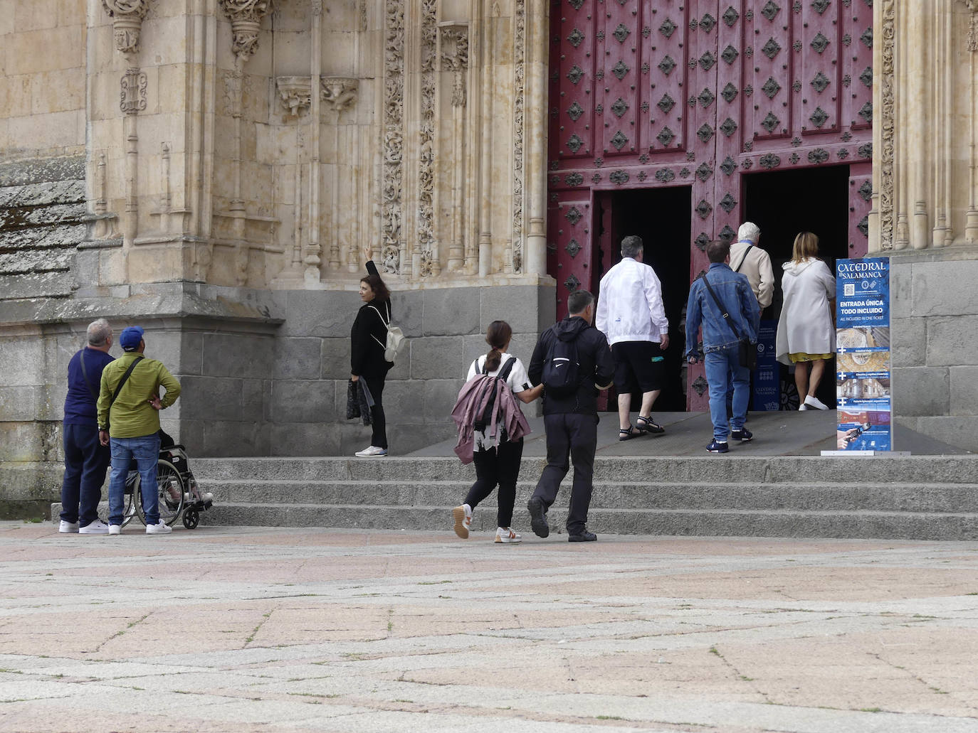 Largas colas en la jornada de puertas abiertas de espacios culturales