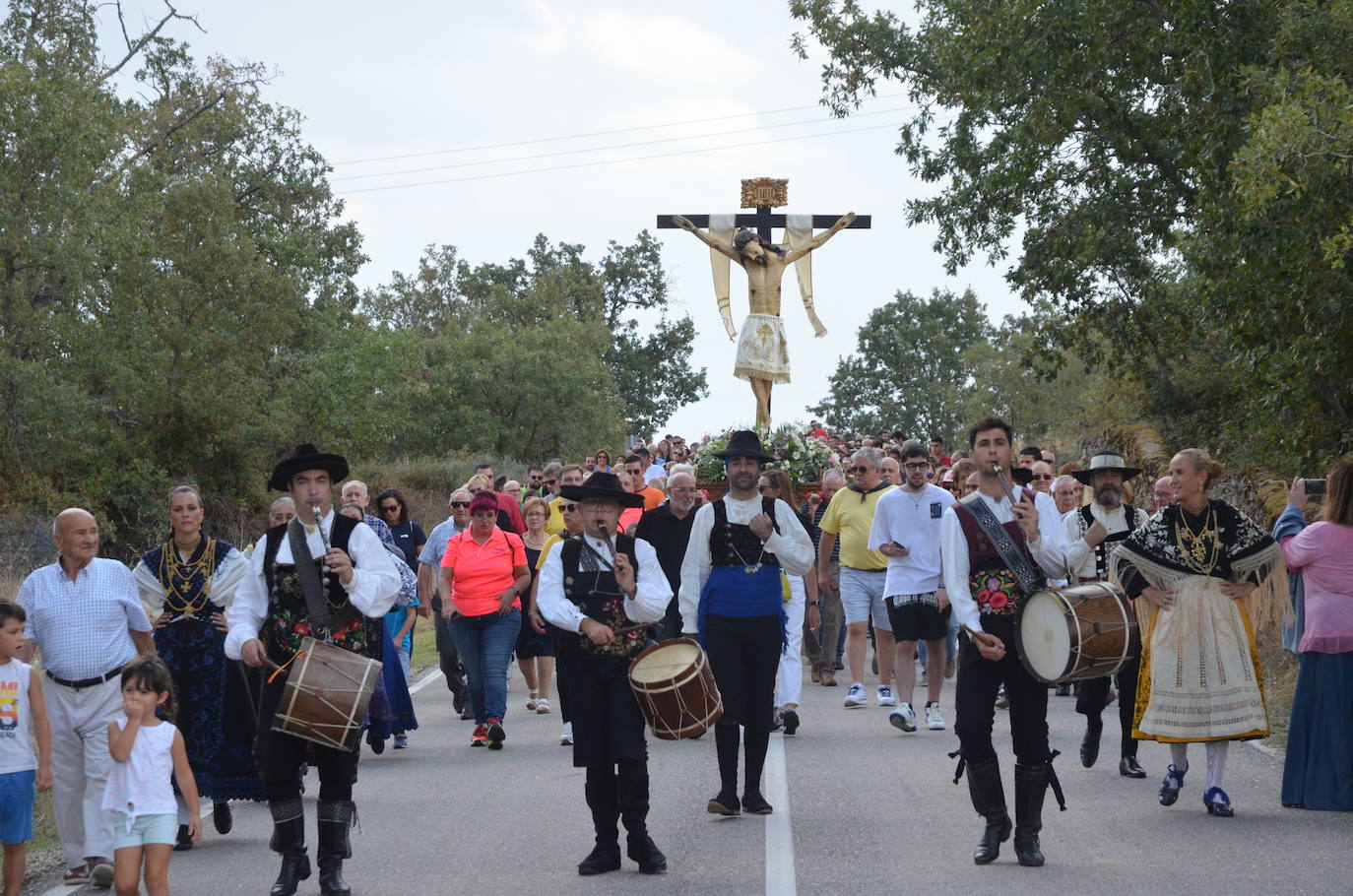 Ofrendas de destreza al Cristo de las Mercedes en Barruecopardo