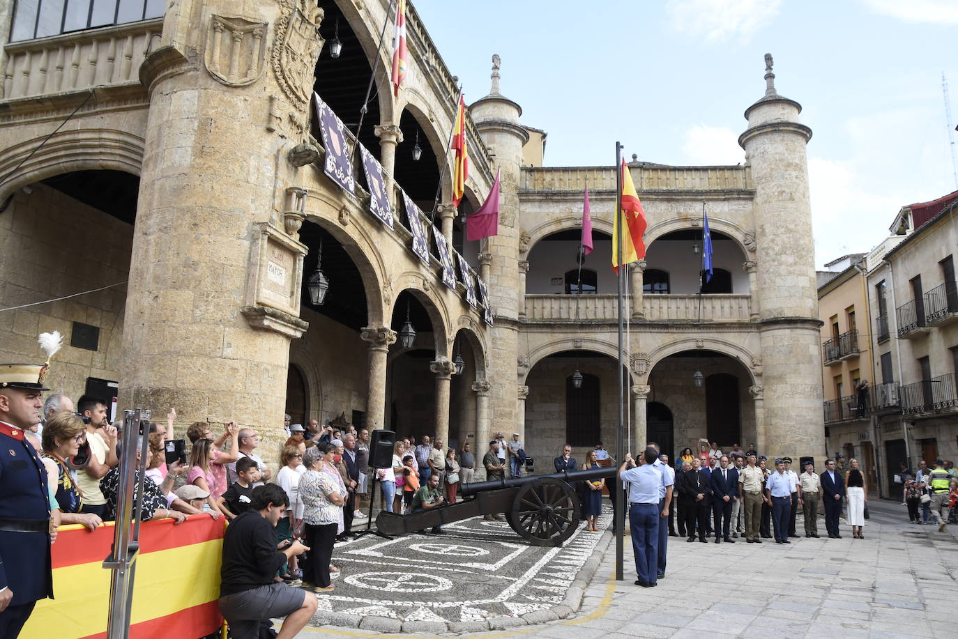 Vivas al Rey en la Plaza Mayor de Ciudad Rodrigo