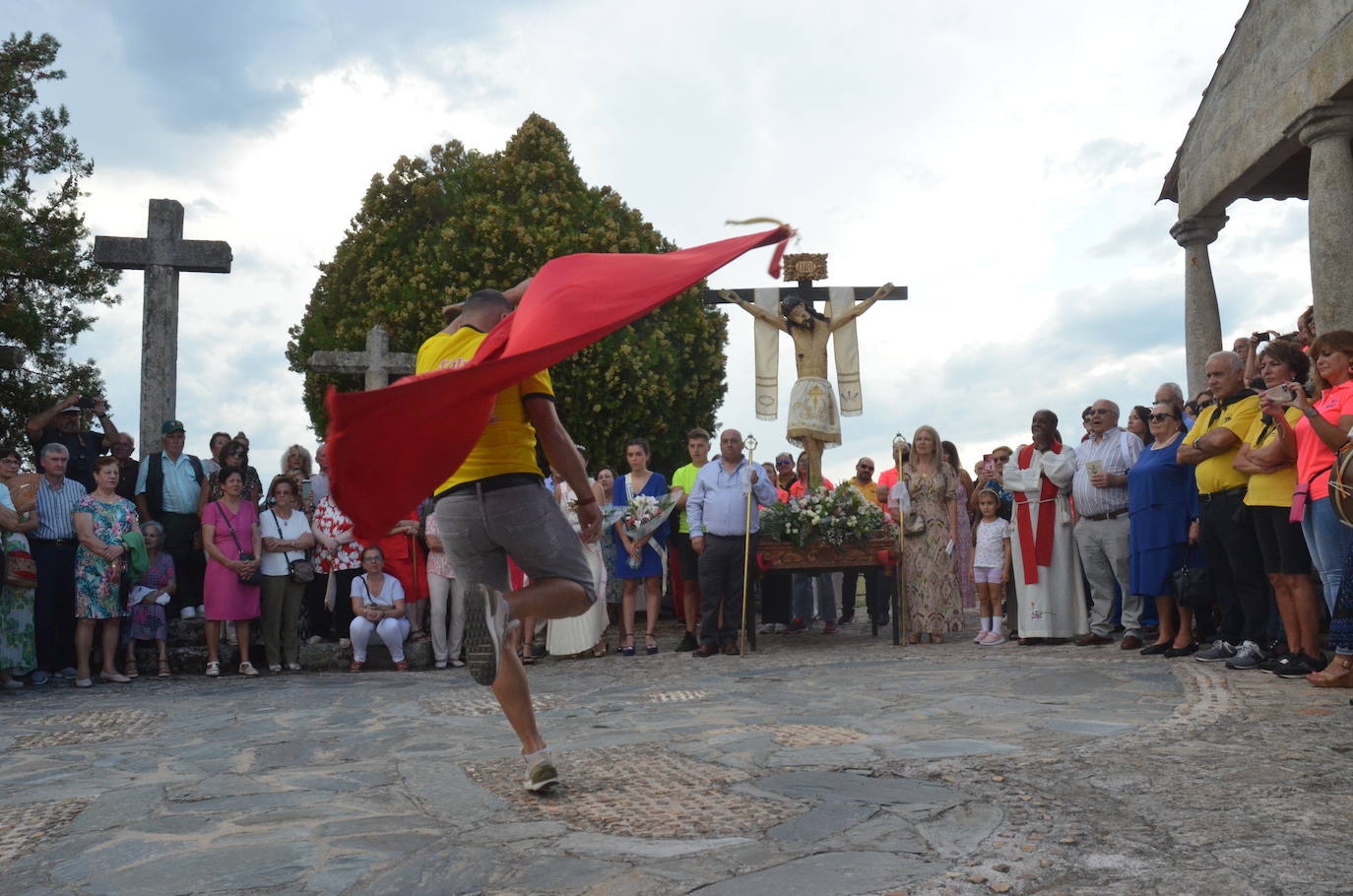 Ofrendas de destreza al Cristo de las Mercedes en Barruecopardo