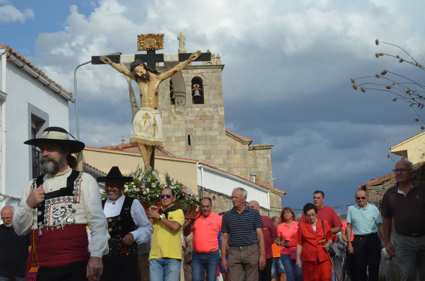 Ofrendas de destreza al Cristo de las Mercedes en Barruecopardo