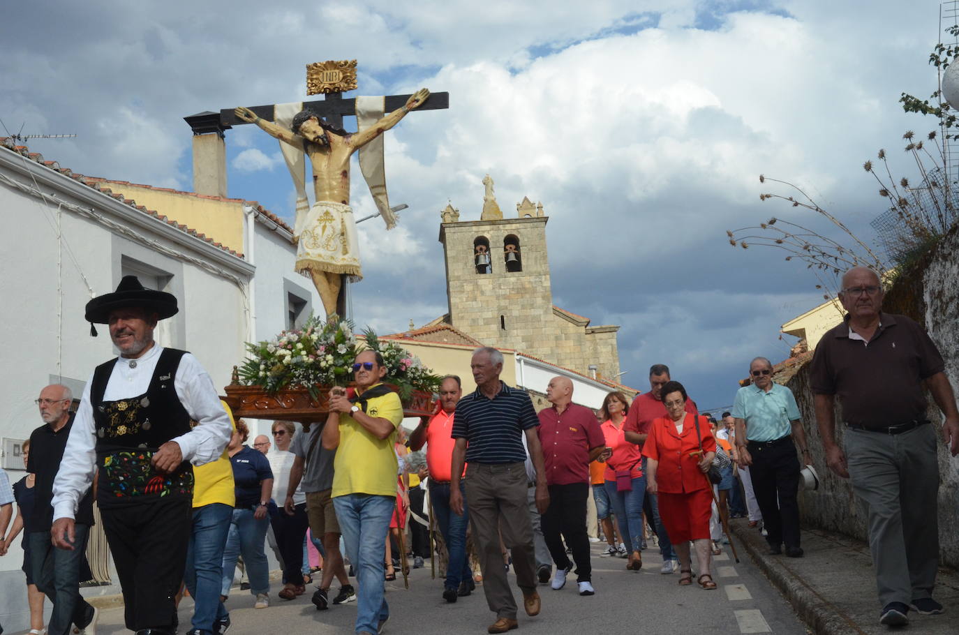 Ofrendas de destreza al Cristo de las Mercedes en Barruecopardo