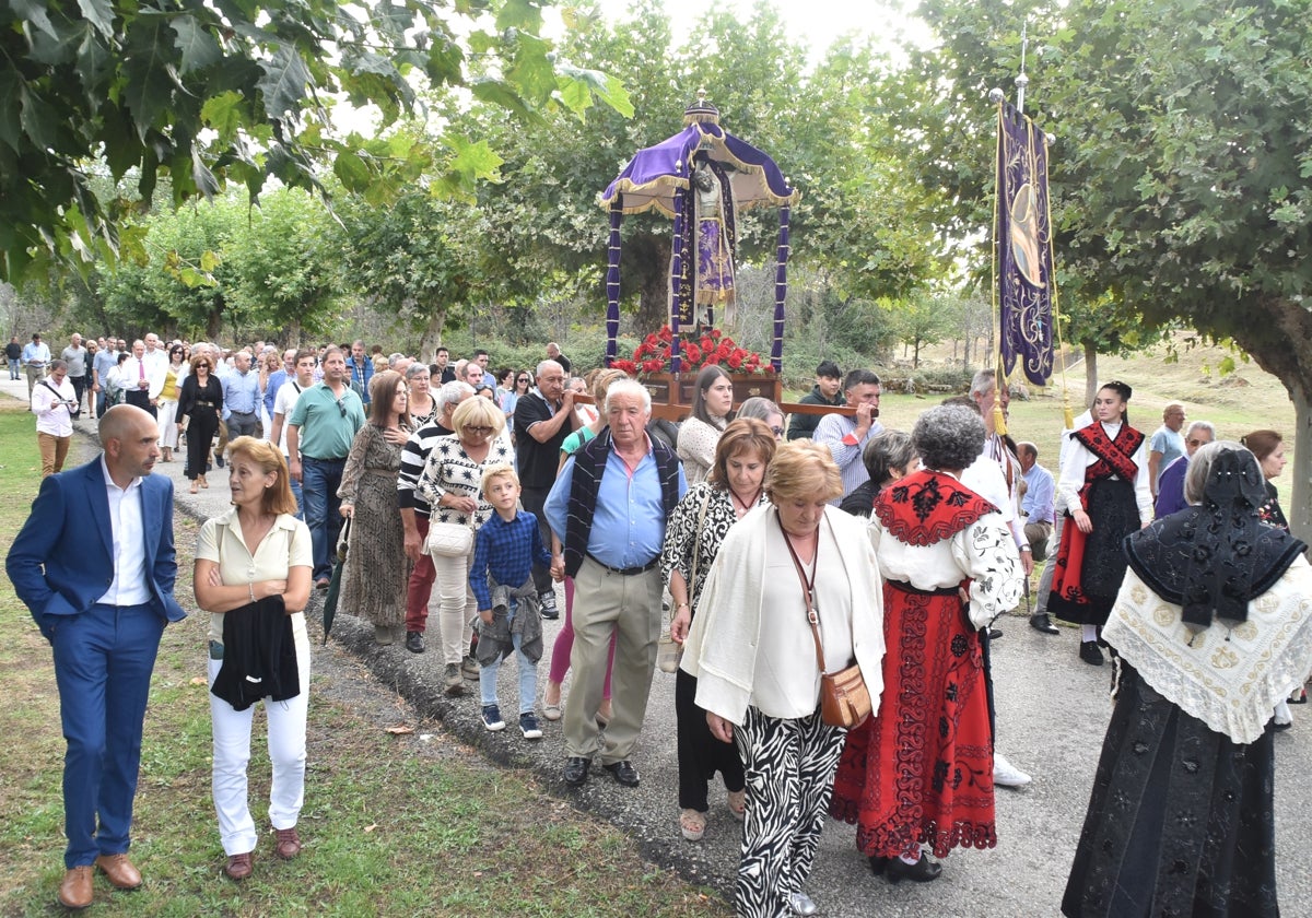 El Cristo de Valvanera ya descansa en su ermita en Sorihuela