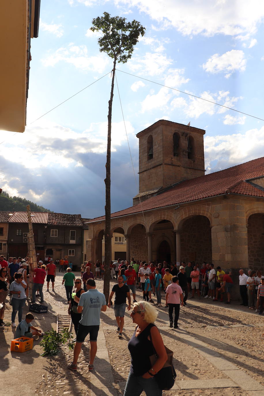 San Esteban de la Sierra vibra con la fiesta