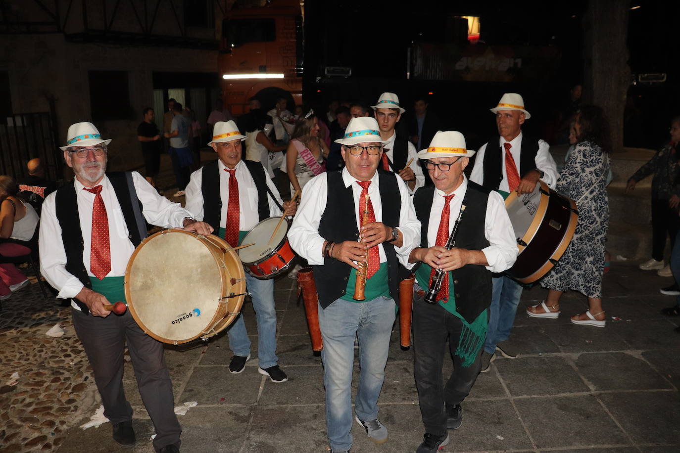 San Esteban de la Sierra vibra con la fiesta