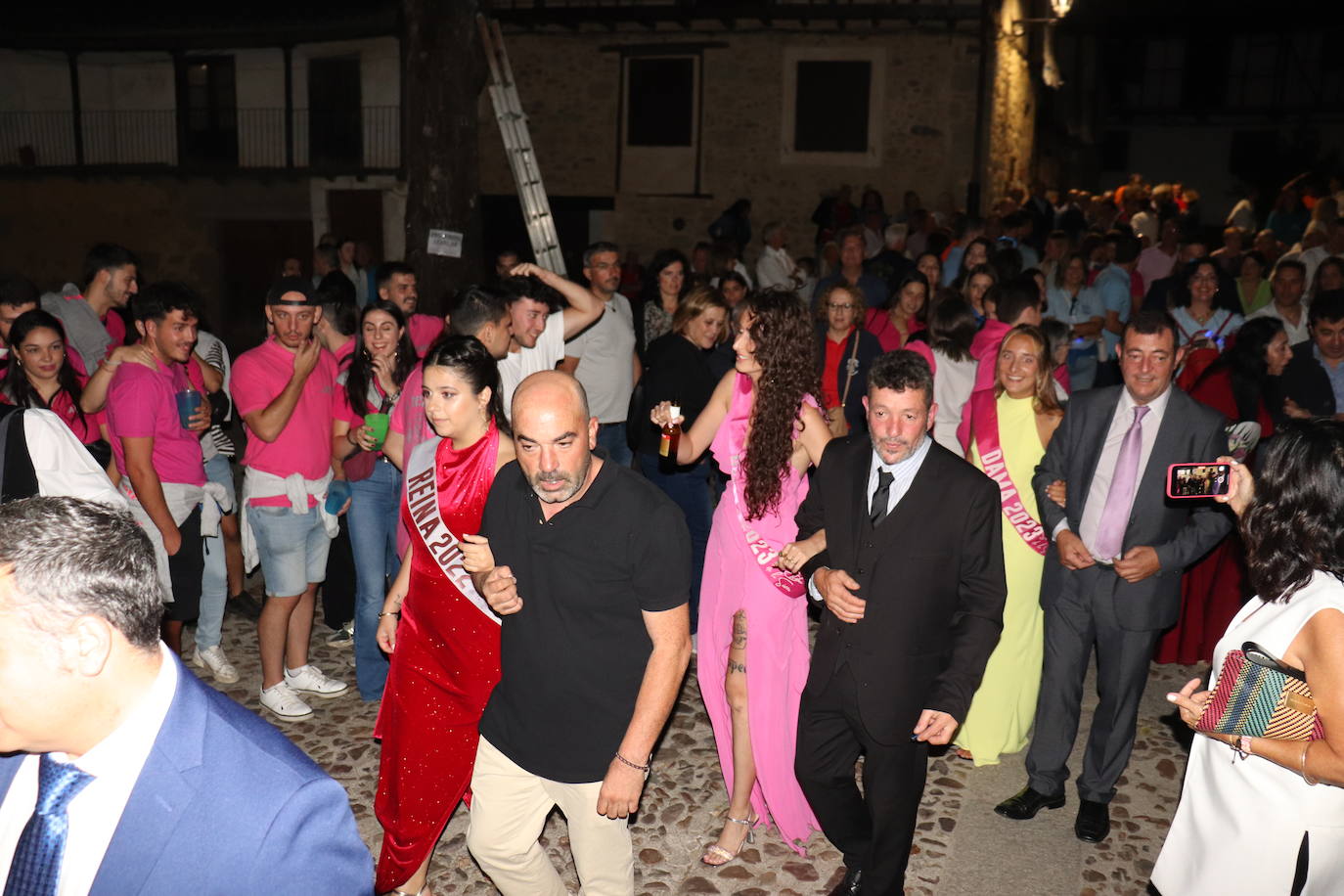 San Esteban de la Sierra vibra con la fiesta