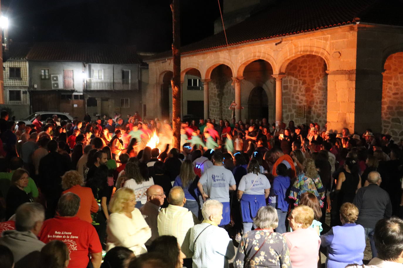 San Esteban de la Sierra vibra con la fiesta