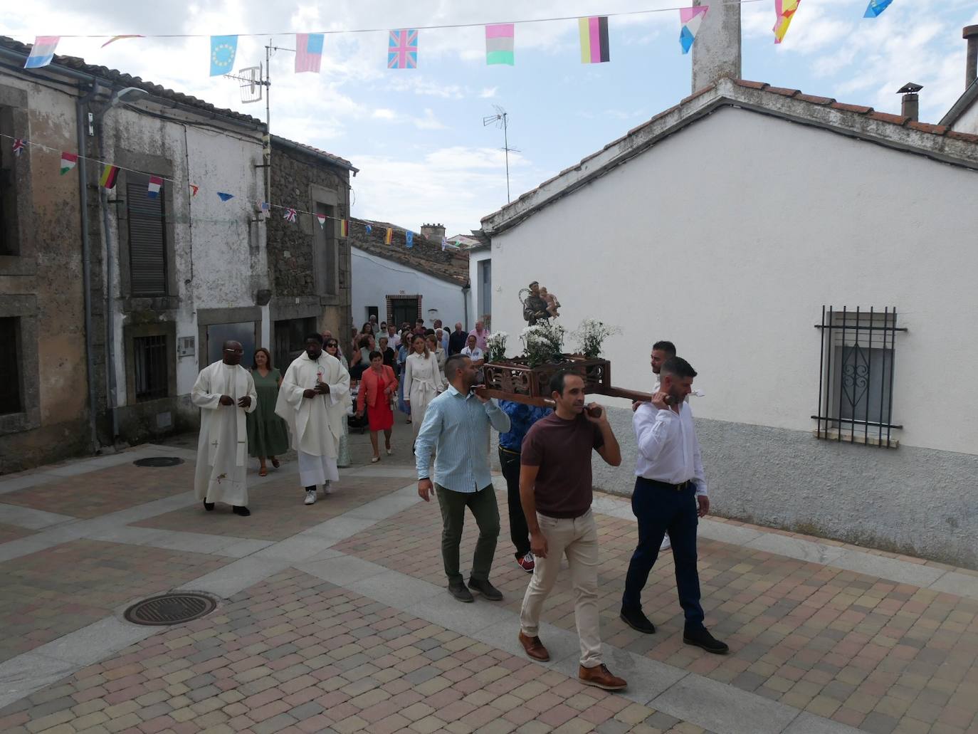 Valdelacasa celebra el día de San Antonio como antesala a la fiesta de la Virgen