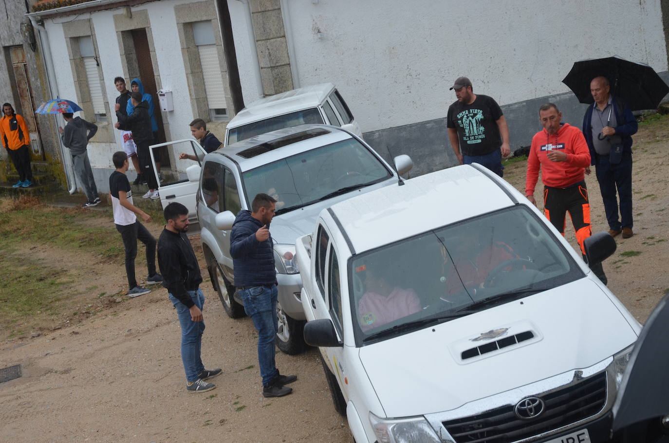 Tres encierros a caballo en uno en Barruecopardo