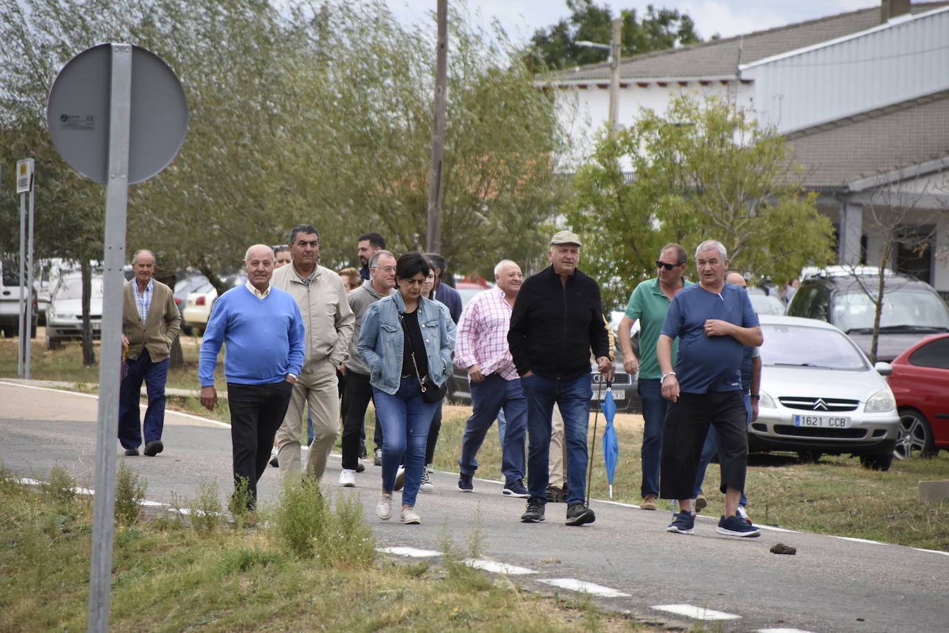 El agua no espanta ni a público ni a vacas en Aldehuela de Yeltes