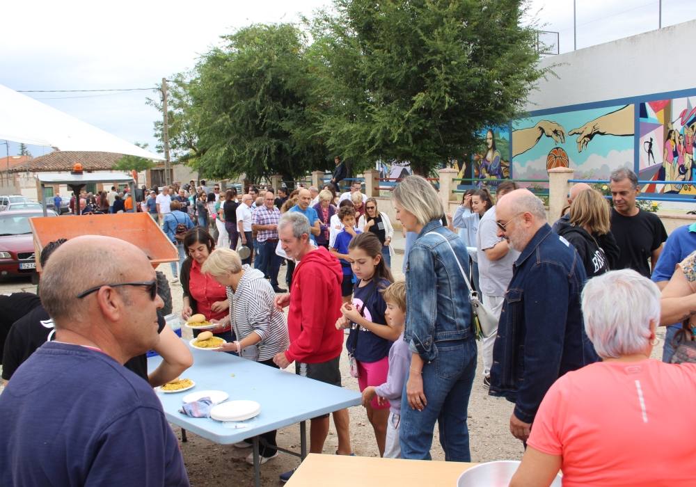 Bóveda del Río Almar reta al cielo y disfruta de su paella a la intemperie