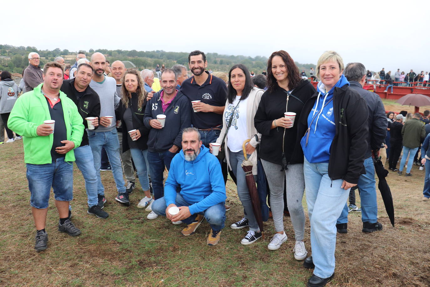 La lluvia no puede con las vaquillas de Colmenar de Montemayor