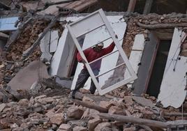 Un marroquí tras el terremoto