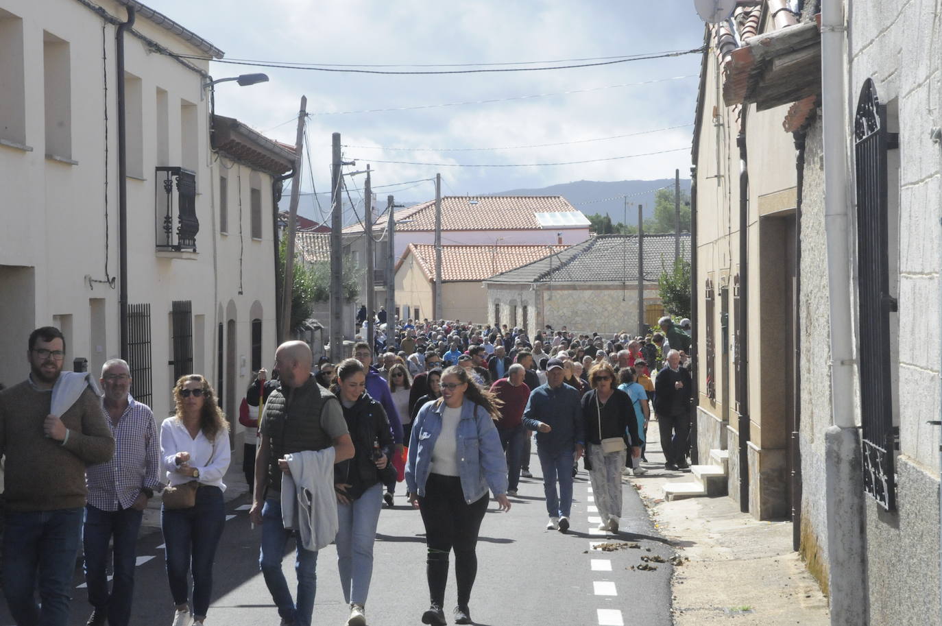 Fulgurante encierro con caballos en Martiago