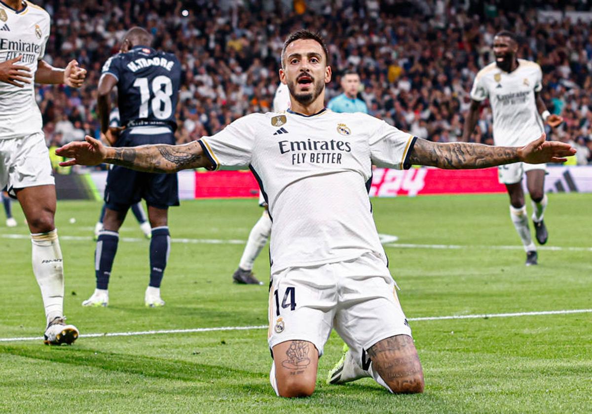 Joselu celebra su gol a la Real Sociedad.