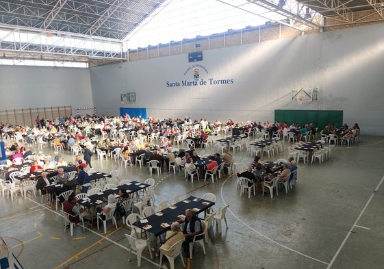 Vista de la comida del Día del Mayor en Santa Marta el año pasado.