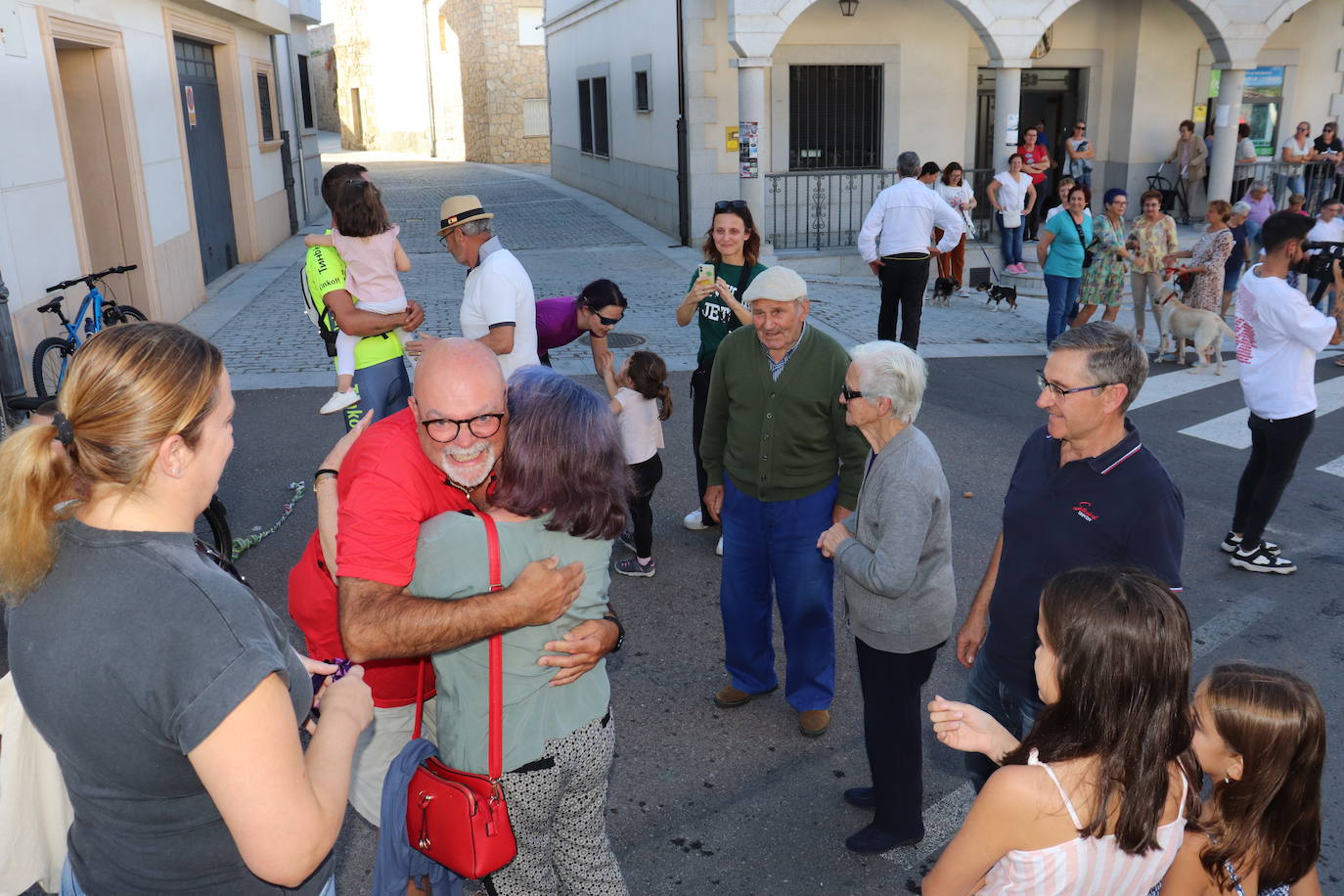 Jesús Sánchez Mateos cumple su sueño: viajar en bici desde Alemania a Ledrada