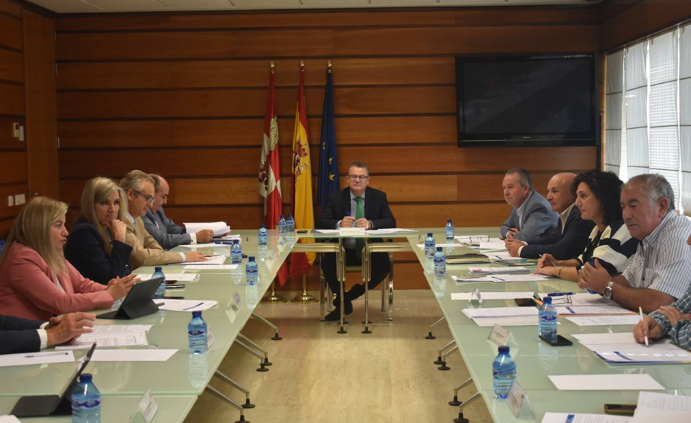 Agricultura estudiará ayudas por la EHE aunque recuerda la limitación de su presupuesto