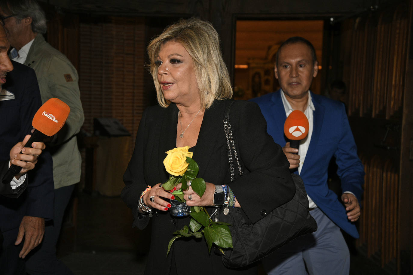 Estos han sido los rostros más conocidos que han acudido al funeral de María Teresa Campos