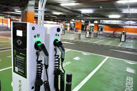 El Tormes instala 28 puntos de recarga para coches eléctricos