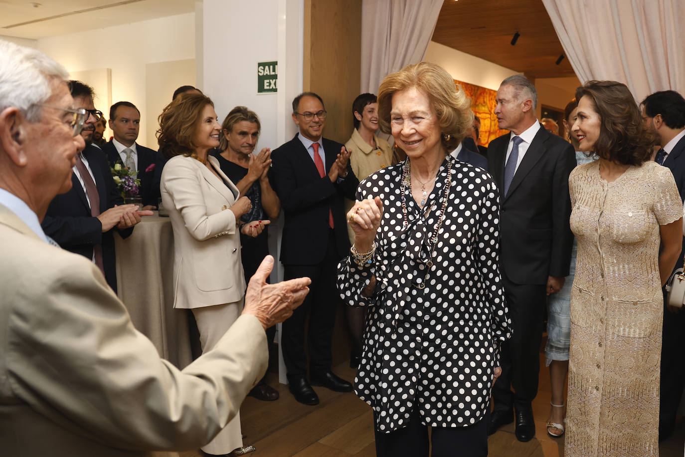 La Reina Sofía luce sonrisa en el quinto aniversario de la Fundación Casa de México