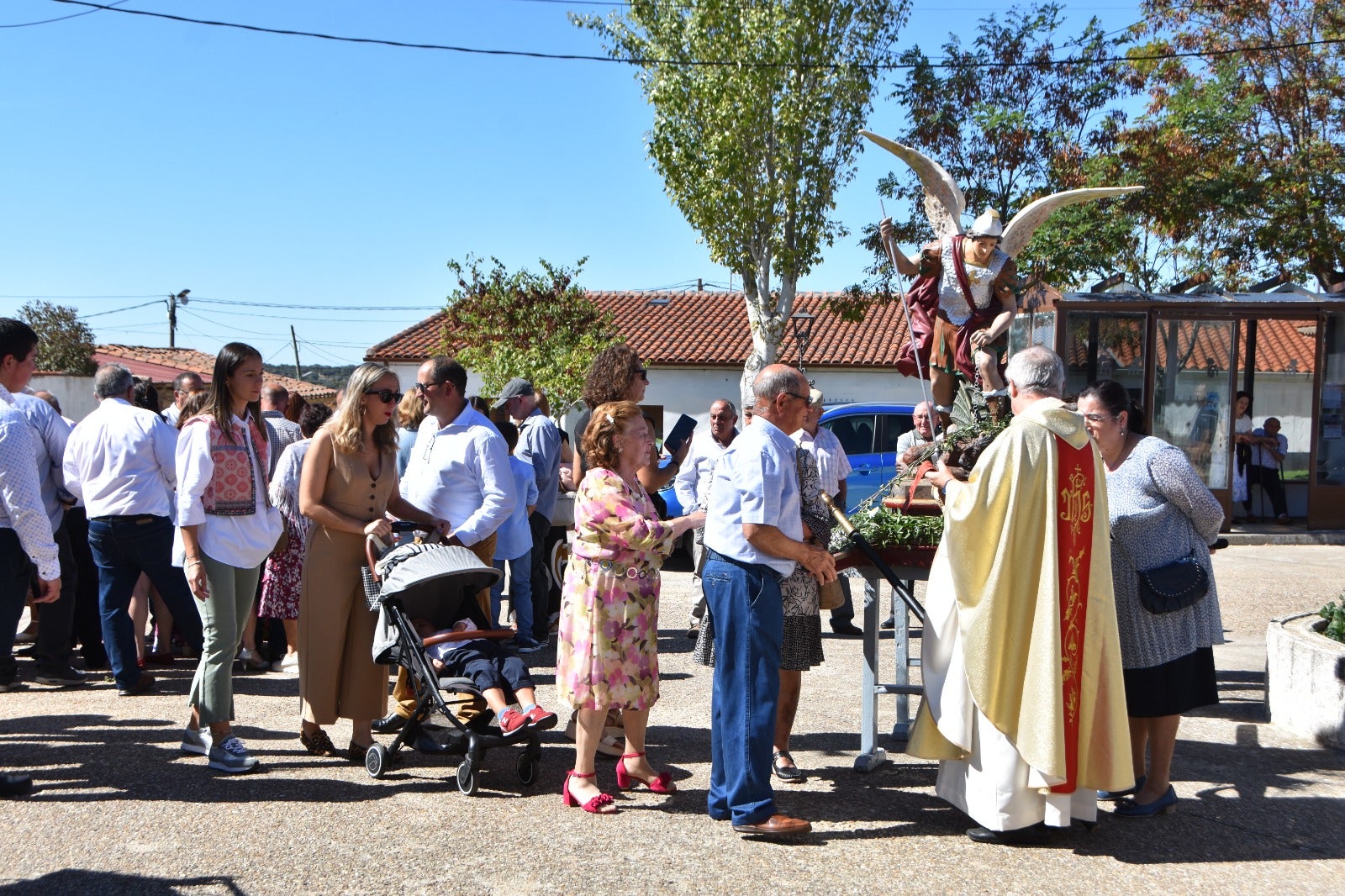 Fiesta al calor del &#039;Veranillo de San Miguel&#039; en Santiz