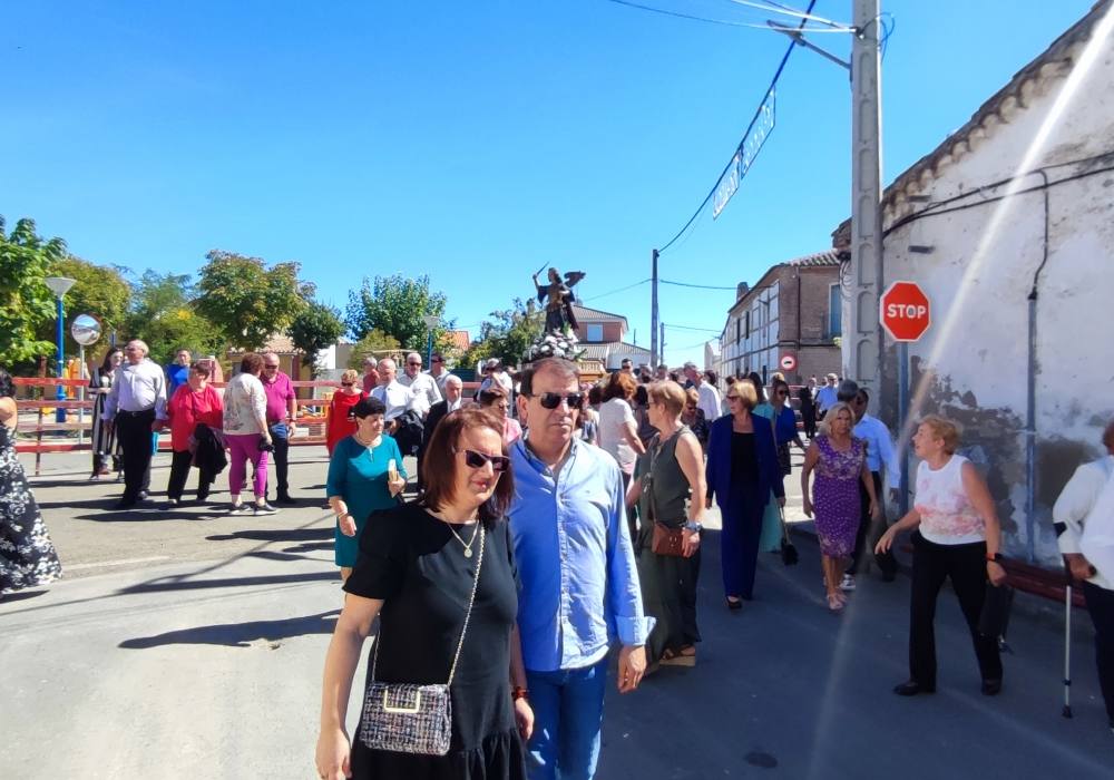 Procesión en honor a San Miguel Arcángel en Zorita de la Frontera